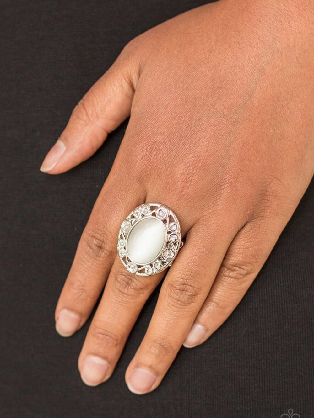 Paparazzi Jewelry Accessories - Moonlit Marigold - White Ring - Vintage